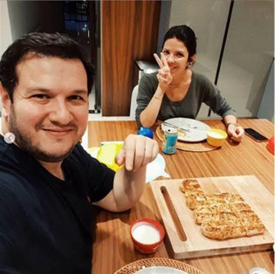 Evlerini Takipçilerine Açtılar: Ünlülerin ‘Ev Hali’ Paylaşımları!