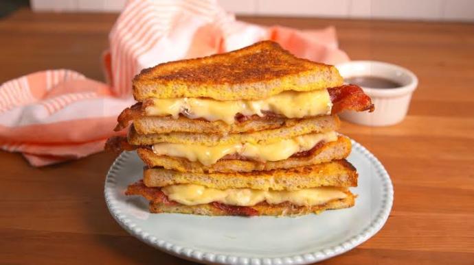 Tost makinesi
