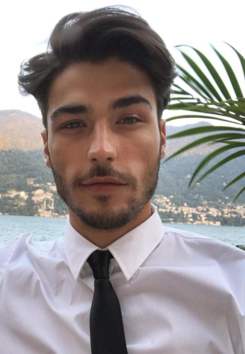 Analar Neler Doğuruyor Dedirten Birbirinden Yakışıklı Ünlüler!