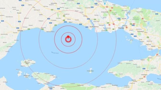 İstanbul'da 5,8 Şiddetinde Deprem Meydana Geldi (İstanbul'da Okullar Tatil Edildi)