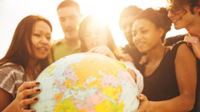 Bir Hayal Avcısı: Yurt Dışında Okumanın 5 Avantajı!