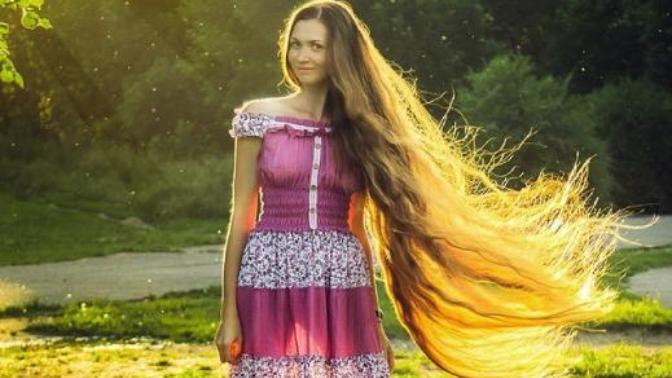 Rapunzel Gibi Saçlara Sahip Olan Kişilerin Gizli Sırları: Bu Yöntemler Onları İfşa Ediyor!