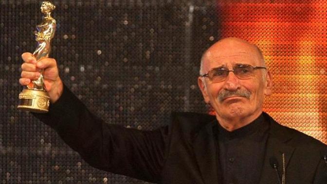 Tuncel Kurtiz Ölümünün 6'ncı Yılında Edremit'teki Mezarı Başında Anıldı