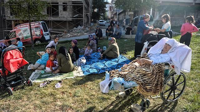 Acil deprem afet çantası