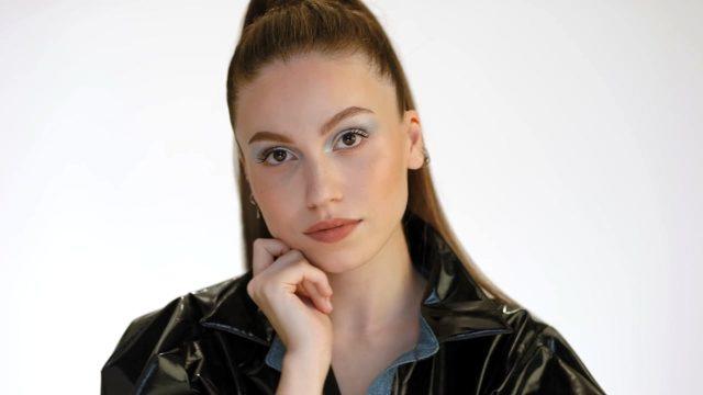 Duygu Özaslan Ünlü İsimleri Mi Taklit Ediyor?