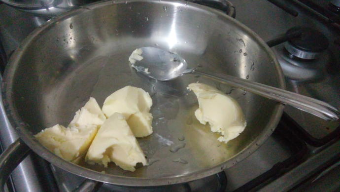 Lezzeti Damaklarda Kalan Un Çorbası Tarifi!