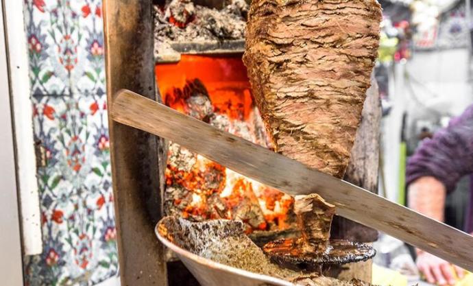 Uzman Görüşü: Fazla Pişirilen Döner Kanser Yapıyor!