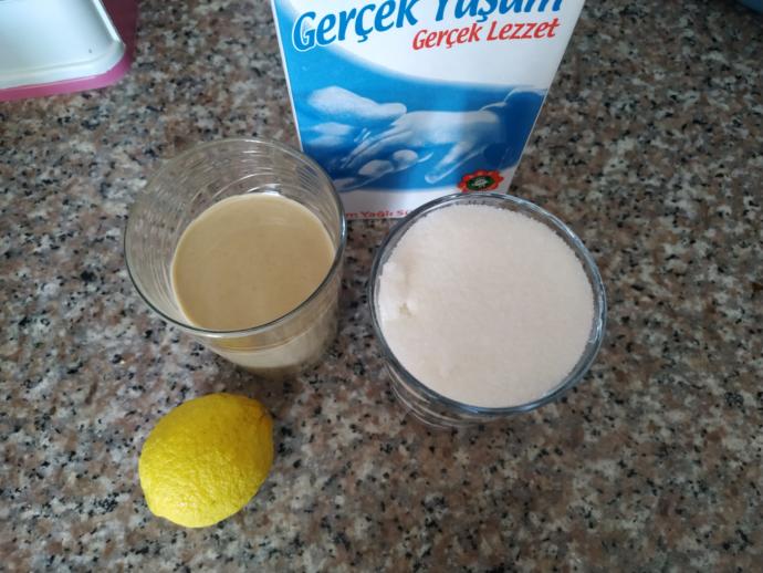 Aniden Gelen Tatlı Krizlerine Çözüm: Fırında Sıcak Tahin Nasıl Yapılır?
