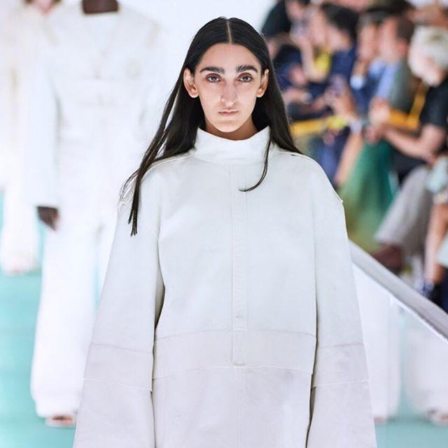 Gucci'nin Yeni Modeli Armine Harutyunyan Kimdir?