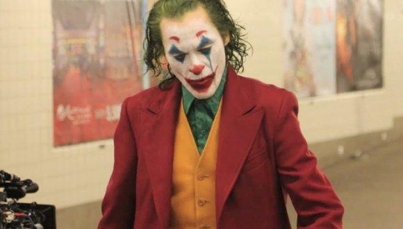 Psikolojinizi Bozmaya Hazır Olun: Joker Filmini İnceliyoruz!