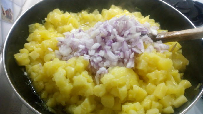 Patates Tutkunlarına Yepyeni Bir Lezzet! Yoğurtlu Patates Kavurması