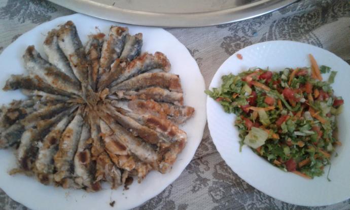 Yanında Salatasıyla: Tavada Balık Kızartmasını Nasıl Yapıyorum?