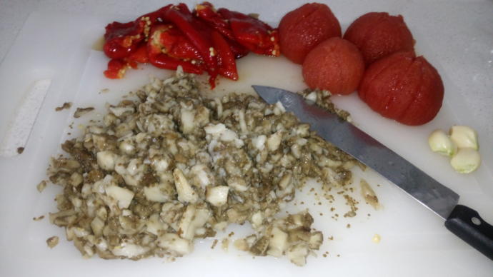 Az Kalorili, Çok Lezzetli: Abugannuş (Patlıcan Salatası) Tarifi Nedir?