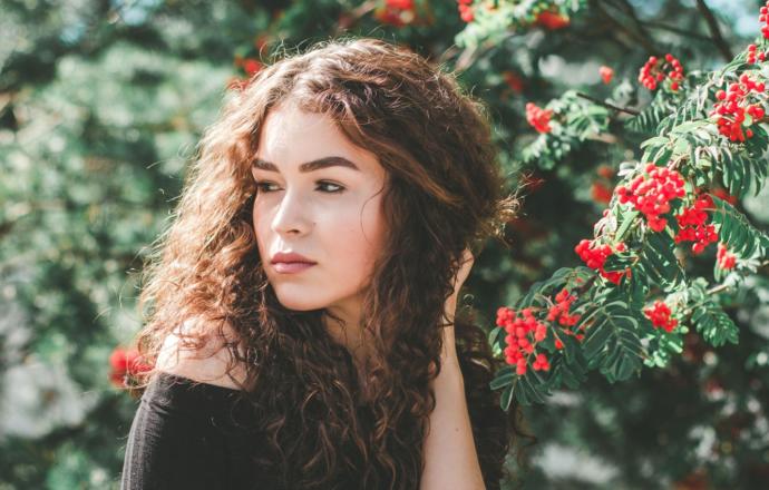 Kıvırcık Saç Bakımı Nasıl Olmalı? Harika Saçlara Sahip Olmak Çok Kolay!
