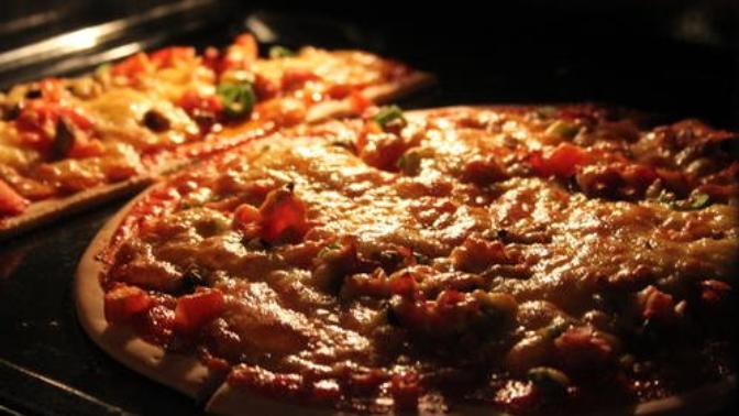 Fırını Olmayanlar Buraya: Tavada 10 Dakikada Pizza!