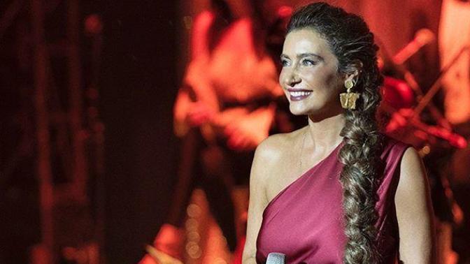 Sıla Gençoğlu: Sahnede Olacak Gücü Kendimde Bulamıyorum Sıla Gençoğlu: Sahnede Olacak Gücü Kendimde Bulamıyorum