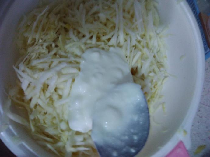Diyetçiler Koşun! Cevizli Kereviz Salatası Nasıl Yapılır?
