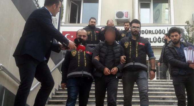Polis Bile Şaşırdı: Çalarak Sattıkları Otomobilleri, GPS ile Bulup Bir Daha Çalmışlar!