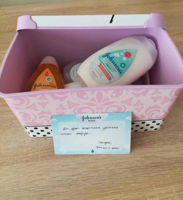 Johnson's Baby İnsanı Mutlu Etmeyi Çok İyi Biliyor!