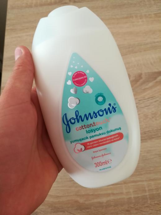 Johnson's Baby İnsanı Mutlu Etmeyi Çok İyi Biliyor!