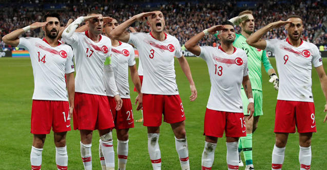 Fransa'ya Lider Giden Milli Takım Lider Döndü (Fransa 1-1 Türkiye)