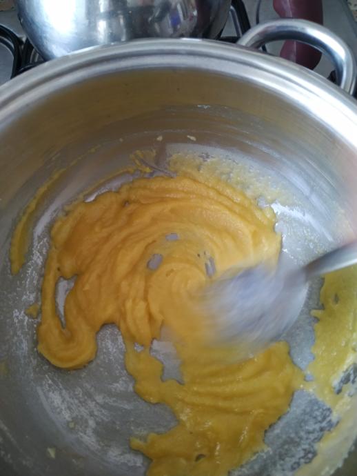 Tadı Damaklardan Gitmeyen Süt Helvası Nasıl Yapılır?