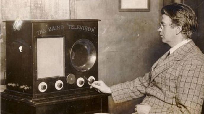 Hepimizin Evindeki Televizyonun Geçtiği Aşamalar Nelerdir?