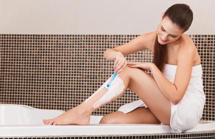 Gillette Venus Tıraş Bıçağı ile Tüylerden Kolayca Kurtuluyoruz!