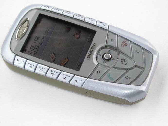 Cep Telefonu Hayatımıza Gireli 25 Yıl Oldu: Anılarımızda Pamuk Şekeri Tadında 10 Nostaljik Telefon ile Duygusal Bir Yolculuk