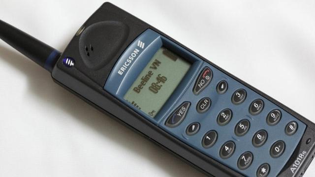 Cep Telefonu Hayatımıza Gireli 25 Yıl Oldu: Anılarımızda Pamuk Şekeri Tadında 10 Nostaljik Telefon ile Duygusal Bir Yolculuk