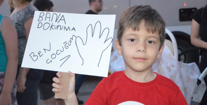 Çocuk İstismarına Karşı Çocuklarımıza Neler Öğretmemiz Gerekir?