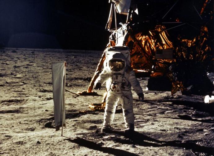 Amerika - Nasa Ve Tarihteki Aya İlk İnsanlı İnsanlı İniş Macerası!