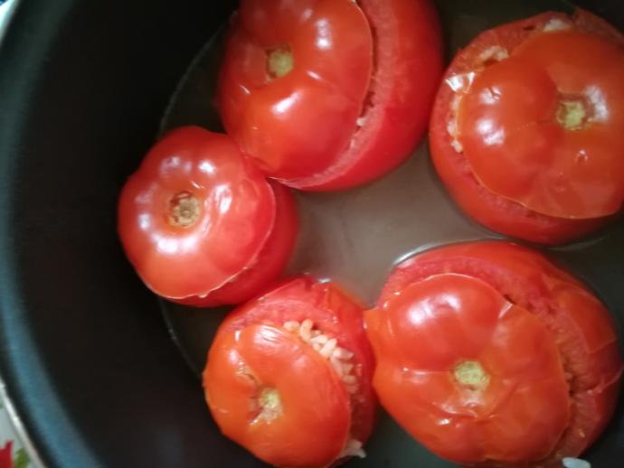Damağımıza Hitap Eden Domates, Kuru Patlıcan, Biber Dolması Nasıl Yapılır?