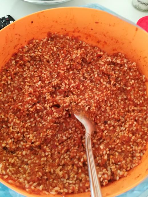 Damağımıza Hitap Eden Domates, Kuru Patlıcan, Biber Dolması Nasıl Yapılır?