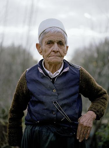 Erkekleşerek Özgürleşen Kadınlar: Arnavutlukta 500 Yıllık Gelenek ve Kadın Doğup Erkek Gibi Yaşayanların Akılalmaz Hikayeleri