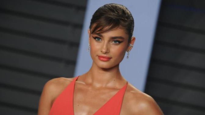 Genç, Dinamik ve Güzel Bir Victoria's Secret Meleği: İşte Taylor Hill'in Merak Edilen Güzellik Sırları