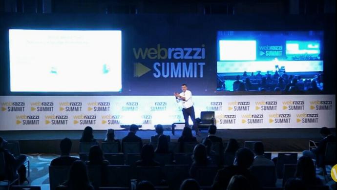Webrazzi Summit 2019da KizlarSoruyor Rüzgarı: Kurucumuz Tolga Tanrıseven Yapay Zekanın Topluluklar Üzerindeki Etkisini Anlattı