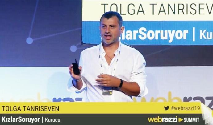 Webrazzi Summit 2019da KizlarSoruyor Rüzgarı: Kurucumuz Tolga Tanrıseven Yapay Zekanın Topluluklar Üzerindeki Etkisini Anlattı