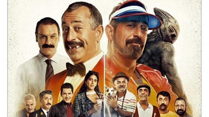 Sinemaya Yeni Bir Soluk Geliyor Olabilir mi? Cem Yılmaz’ın Uzun Süredir Beklenen Yapımı Karakomik Filmler!