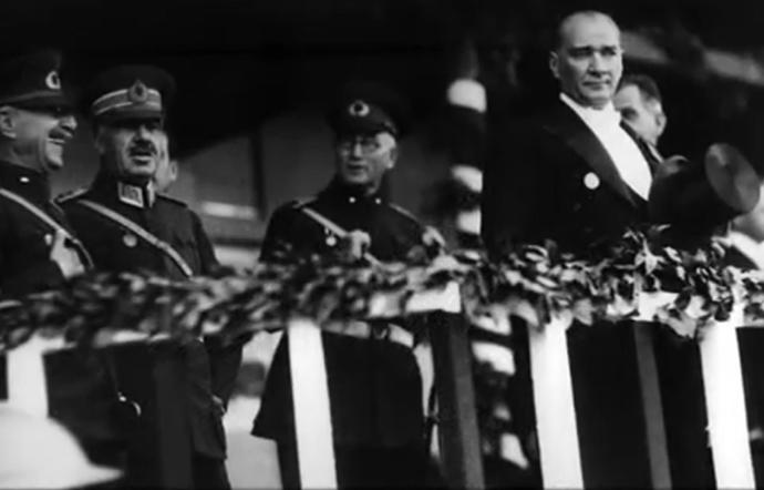 Efendiler, Bugün Cumhuriyet İlan Edildi! Cumhuriyetin İlan Süreci