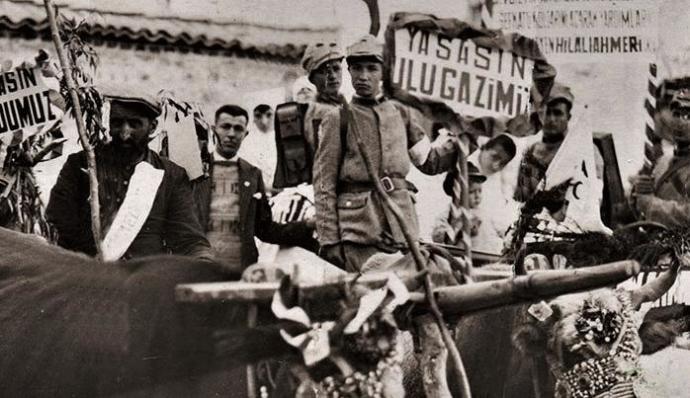 Efendiler, Bugün Cumhuriyet İlan Edildi! Cumhuriyetin İlan Süreci