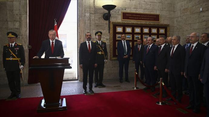 Erdoğan Anıtkabirde: 29 Ekim Cumhuriyet Bayramı