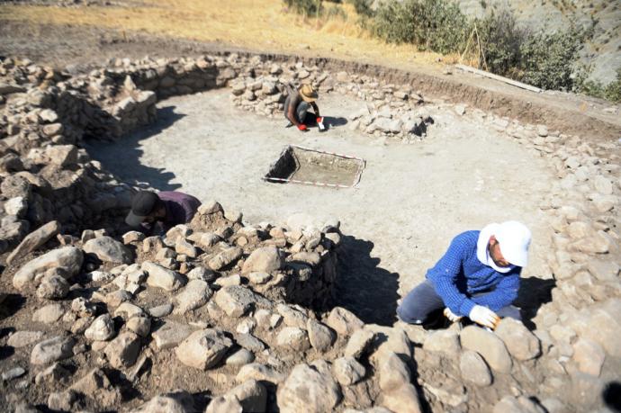 Mardinde 11 Bin 300 Yıllık Tapınak Bulundu