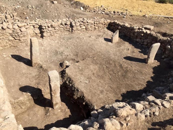 Mardinde 11 Bin 300 Yıllık Tapınak Bulundu