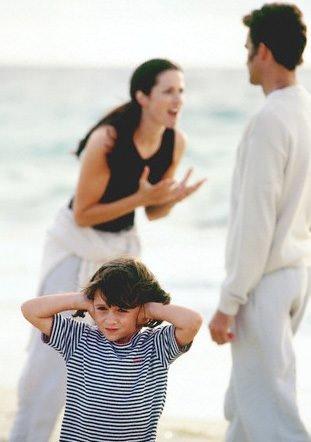 Mutsuz Ailede Yetişen Çocukların Evliliğe Bakışı Nasıl Olur?