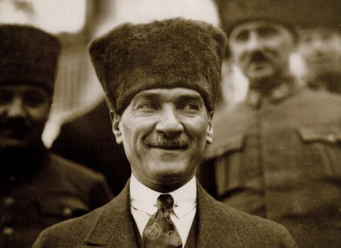 Konusunu Atatürkün Belirlediği Özel İstek İlk Operamız