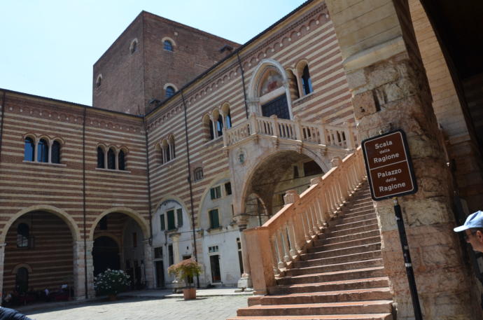Bir Başka İtalyan Şehri: Aşıklar Şehri Verona!