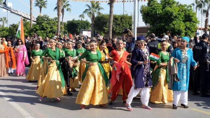 Her Sene Heyecanla Beklenen 25 Ülkeden 700 Dans Gösterisinin Yapıldığı Mersin Narenciye Festivali! 📸