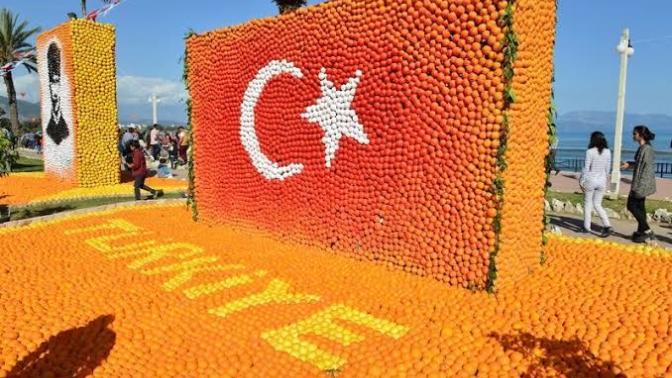 Her Sene Heyecanla Beklenen 25 Ülkeden 700 Dans Gösterisinin Yapıldığı Mersin Narenciye Festivali! 📸