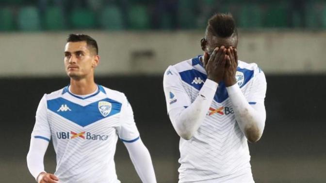 Mario Balotelli'ye Verona-Brescia Maçında Irkçı Tezahürat Yapıldı!